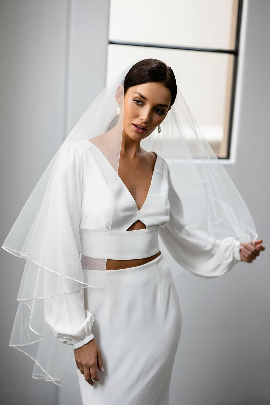 Lola Beautiful Wedding Veil - Pantora Inc.