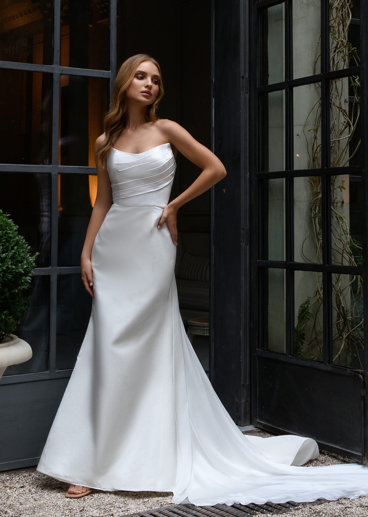 mackenzie-gown-antonio-gual-bluebell-bridal-wedding-dresses-bridal-gowns